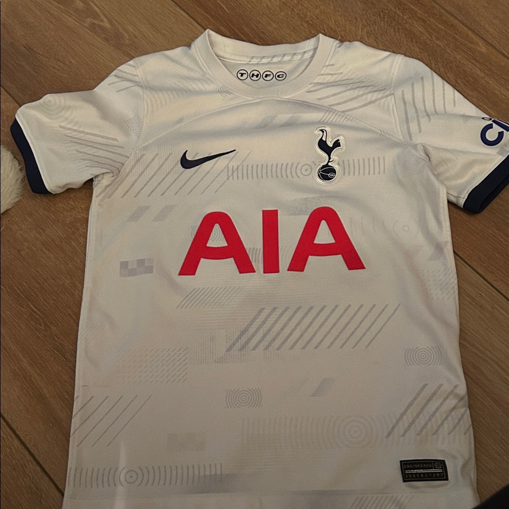Tottenham Hotspur White and Navy Jersey